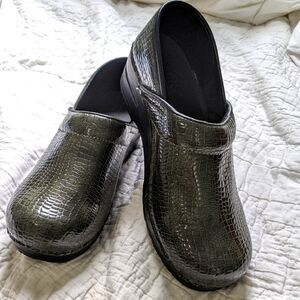 Sanita Danish Clogs EU Size 38/US Size 7.5